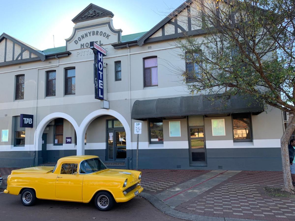 Donnybrook Hotel Wa Eksteriør bilde