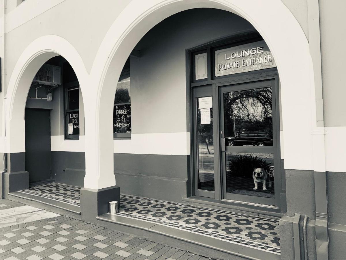 Donnybrook Hotel Wa Eksteriør bilde