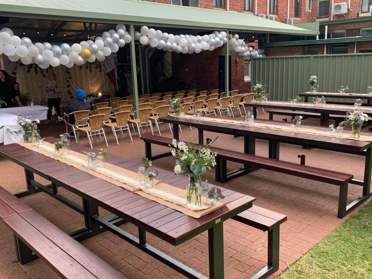 Donnybrook Hotel Wa Eksteriør bilde